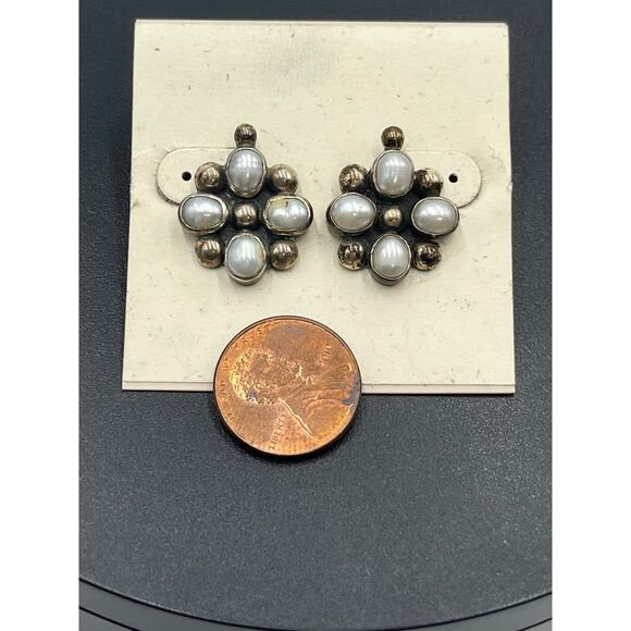 Sterling Silver 5mm Bezel Cultured Gray Pearls Ball Beads Cluster Stud Earrings - Picture 6 of 7